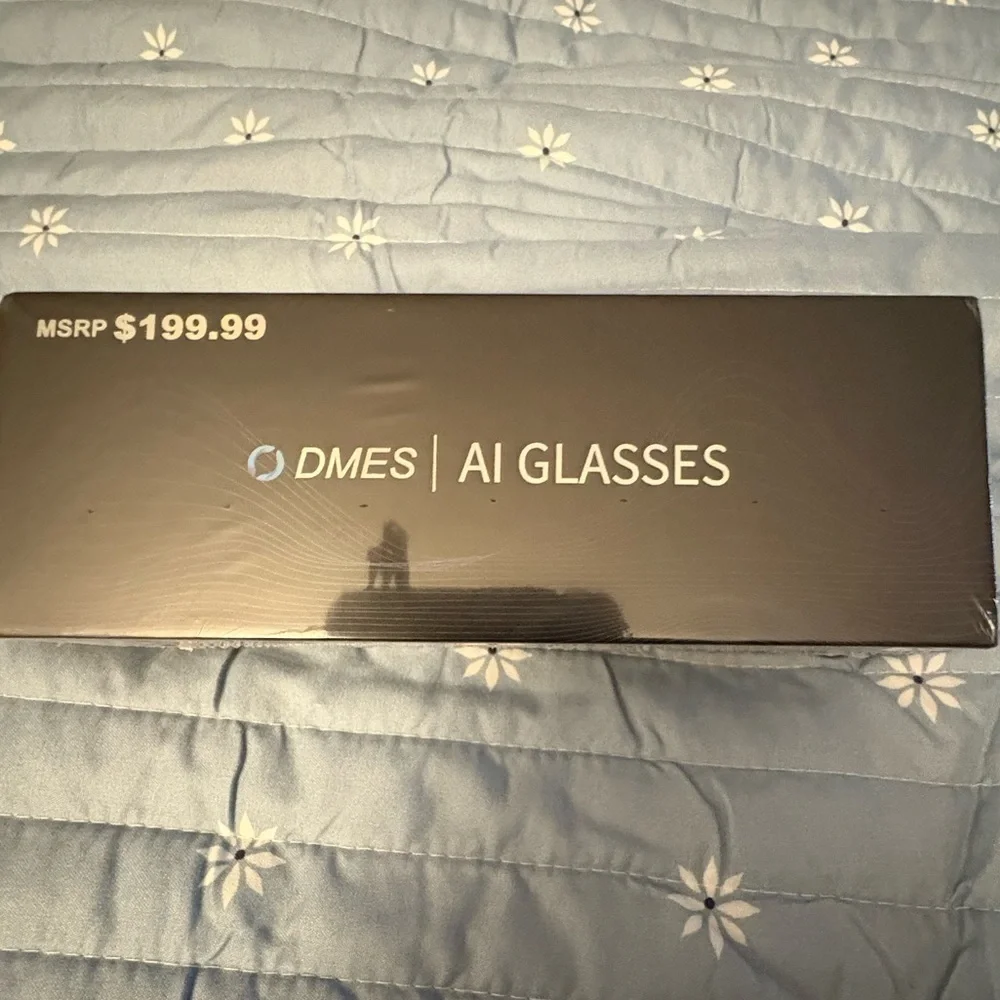 NIB- Handsfree Phone  DMES AI SMART SUNGLASSES Black frames, UV lens